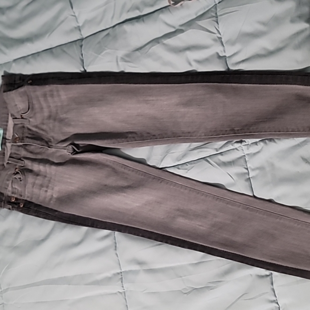 Karlie Grey/Black Denim‎ Jeans Gently Used Great Condition Juniors 5.